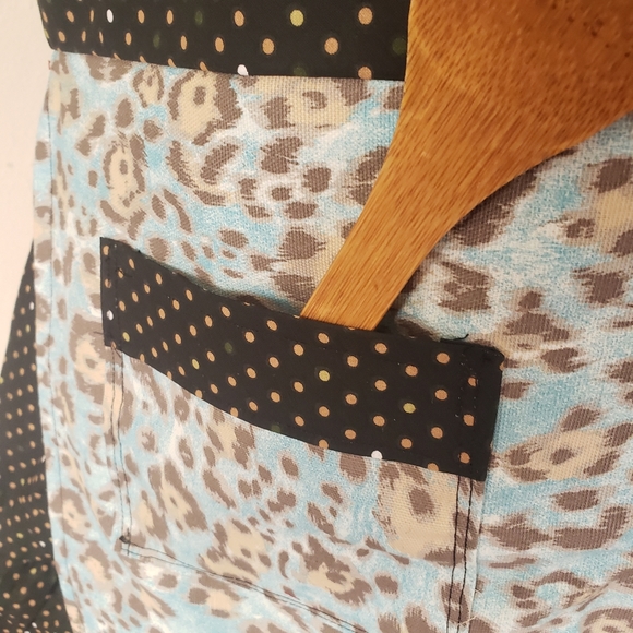 Teal Leopard Print Handmade Kitchen Apron - Picture 5 of 9